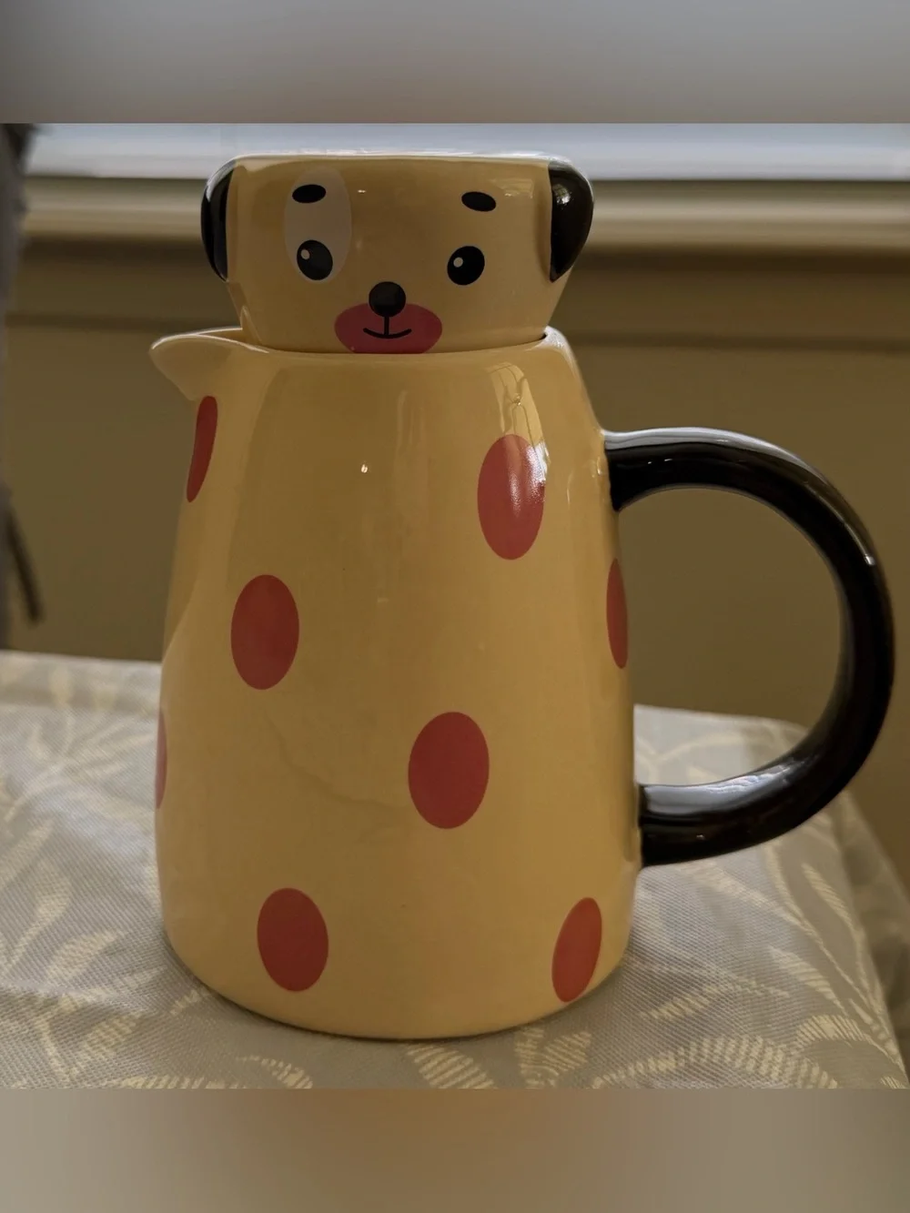 N/A ceramic pitcher
